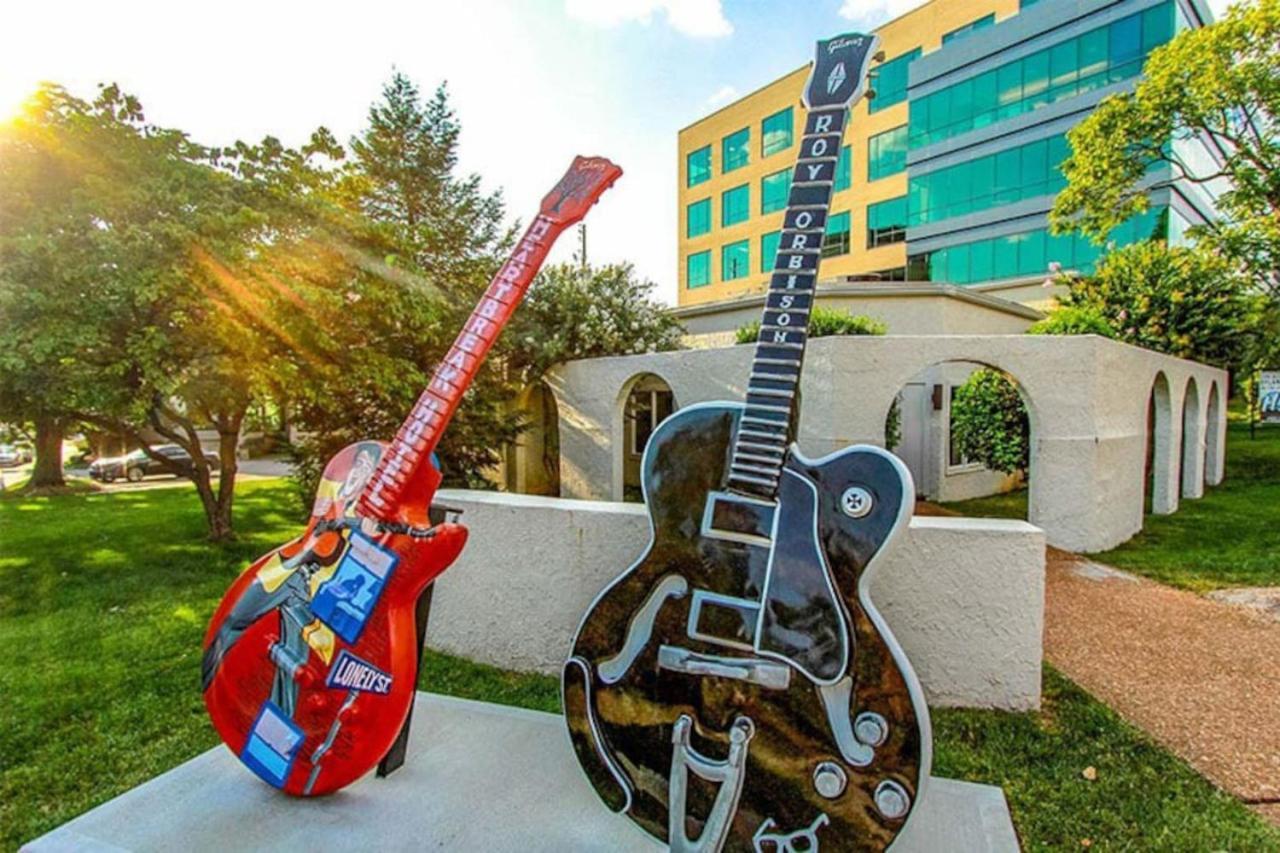 Apartment Upscale Music Row Corner Unit With Patio Rooftop With View And Gym *