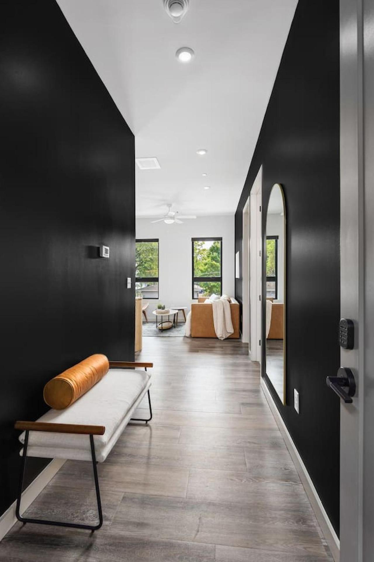Chic Music Row Rooftop Deck With View Gym Office And Apartment Nashville