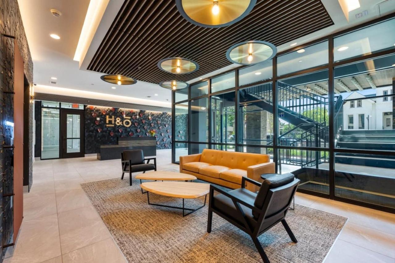 Apartment Chic Music Row Rooftop Deck With View Gym Office And *