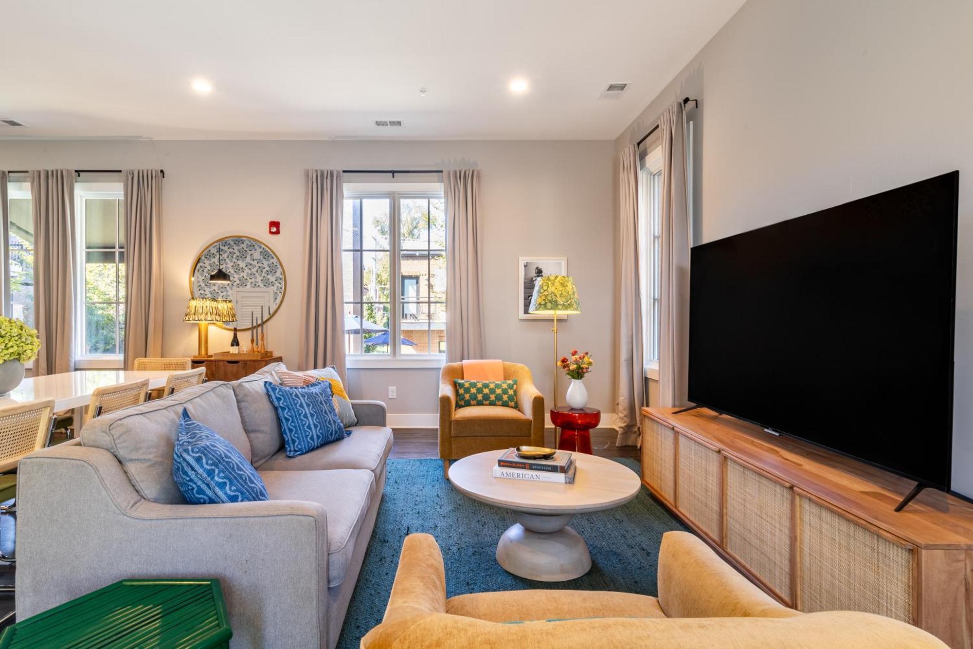 The Magnolia By Avantstay Stylish Comfort Near Downtown Apartment *