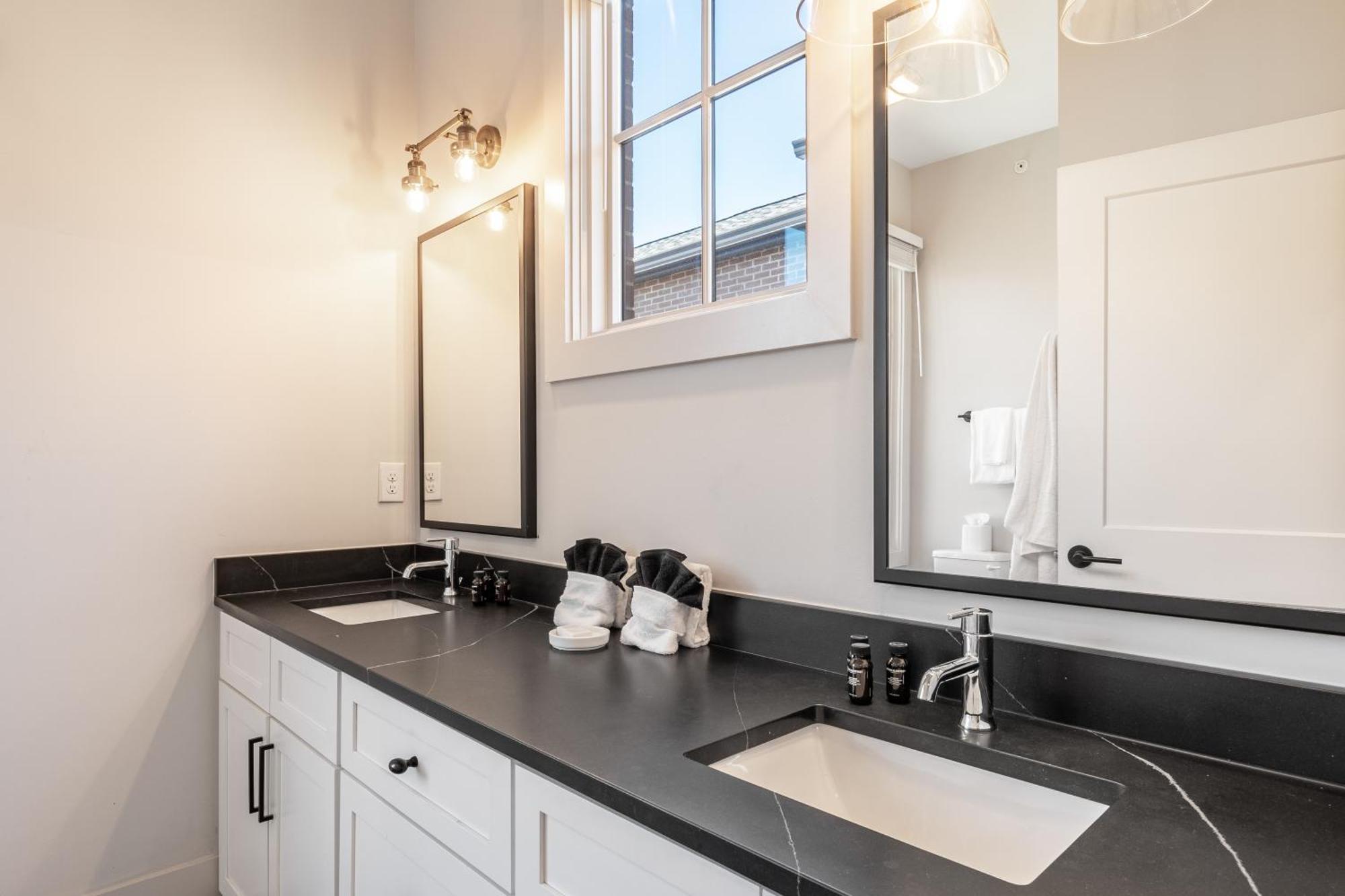 The Magnolia By Avantstay Stylish Comfort Near Downtown *