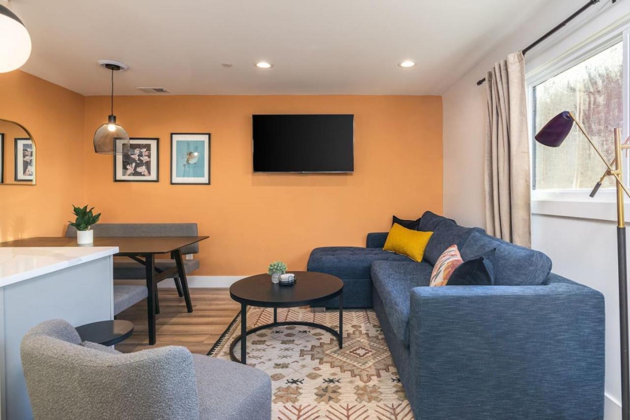 Holiday home Multi-condo Building With 7 Units 15 Bedrooms 22 Beds And Free Parking Nashville