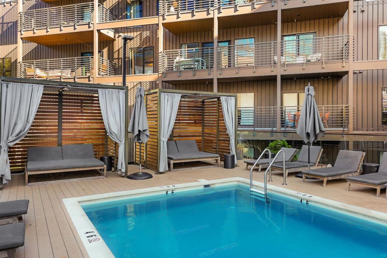 Apartment Luxury In The Gulch With Patio Pool Walk To Broadway Nashville