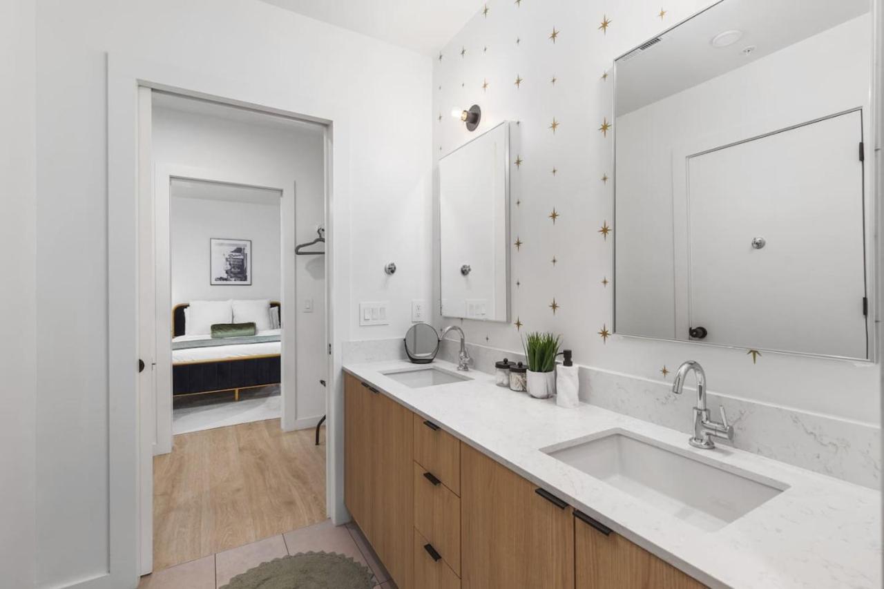 Luxury In The Gulch With Patio Pool Walk To Broadway *