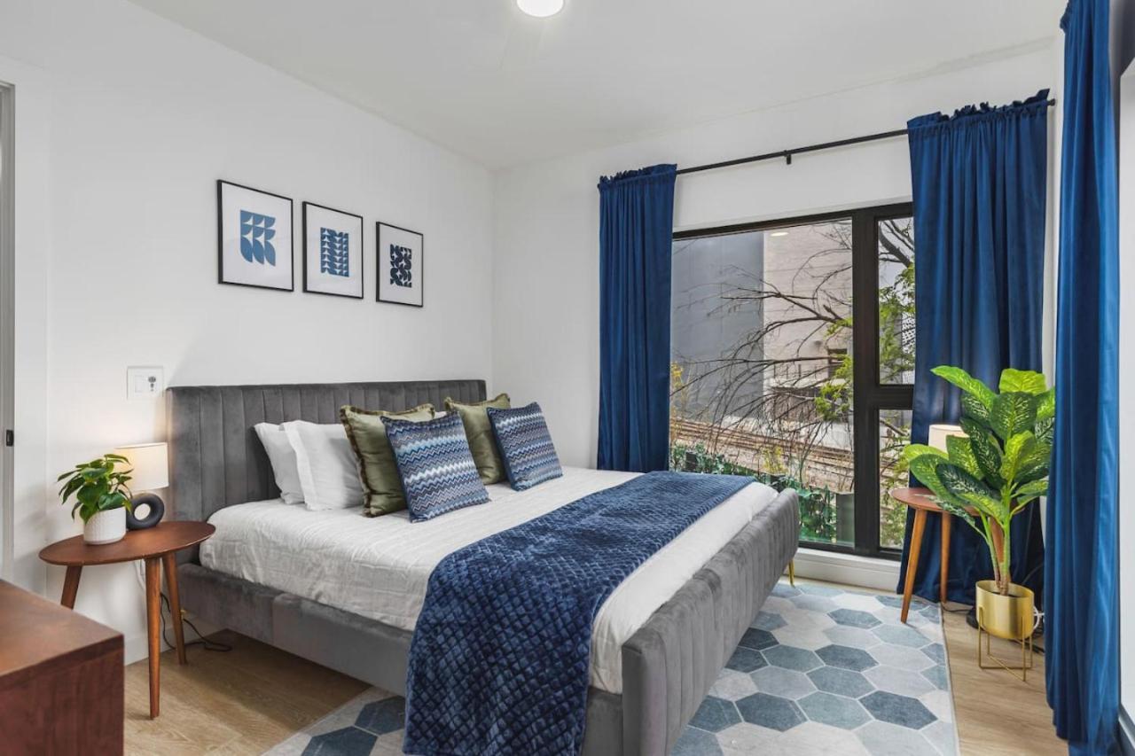 Apartment Luxury In The Gulch With Patio Pool Walk To Broadway *