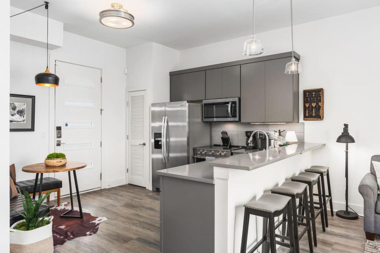 Apartment Private Balcony And Free Parking 2 Miles To Downtown Nashville