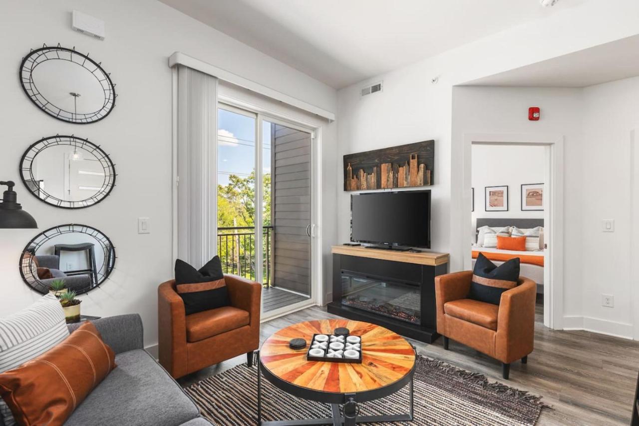 Private Balcony And Free Parking 2 Miles To Downtown Apartment Nashville