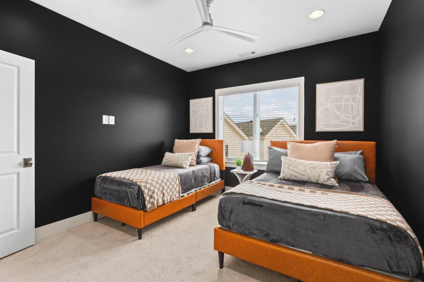 Stunning With Garage And Patio Walk To Restaurants 12 South And Belmont * Nashville