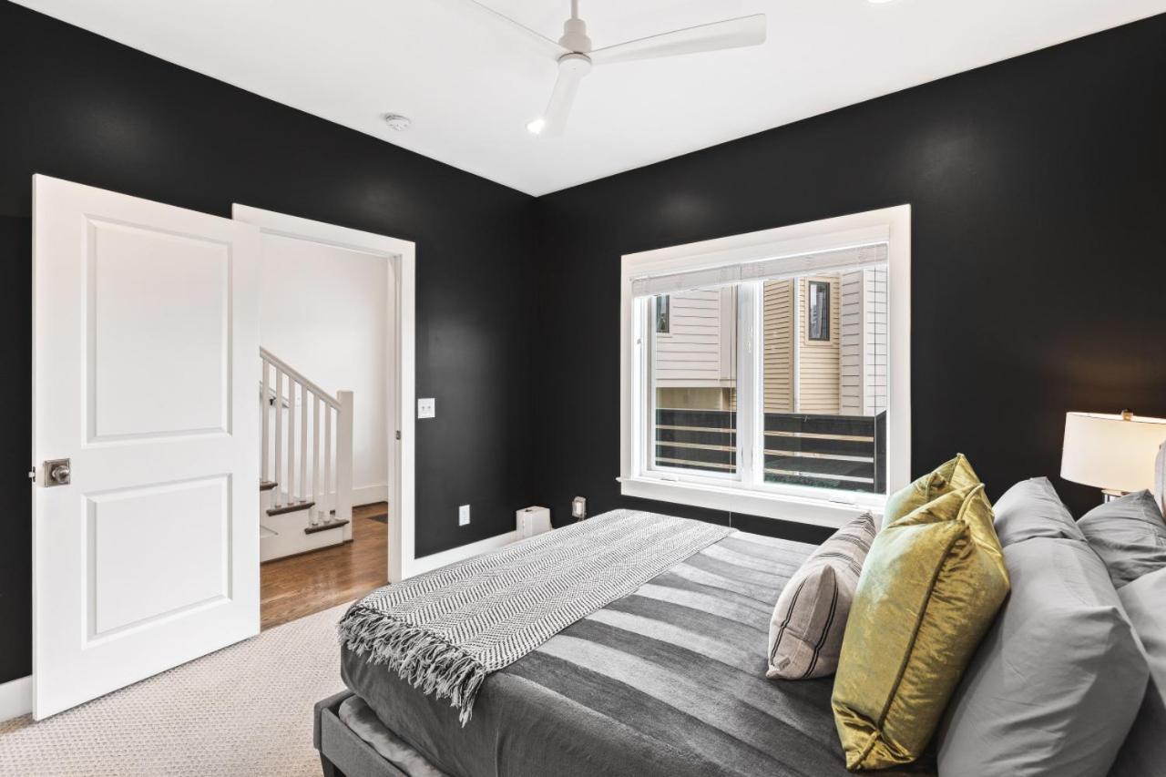 Walk To 12 South And Belmont With Garage Firepit And Patio * Nashville