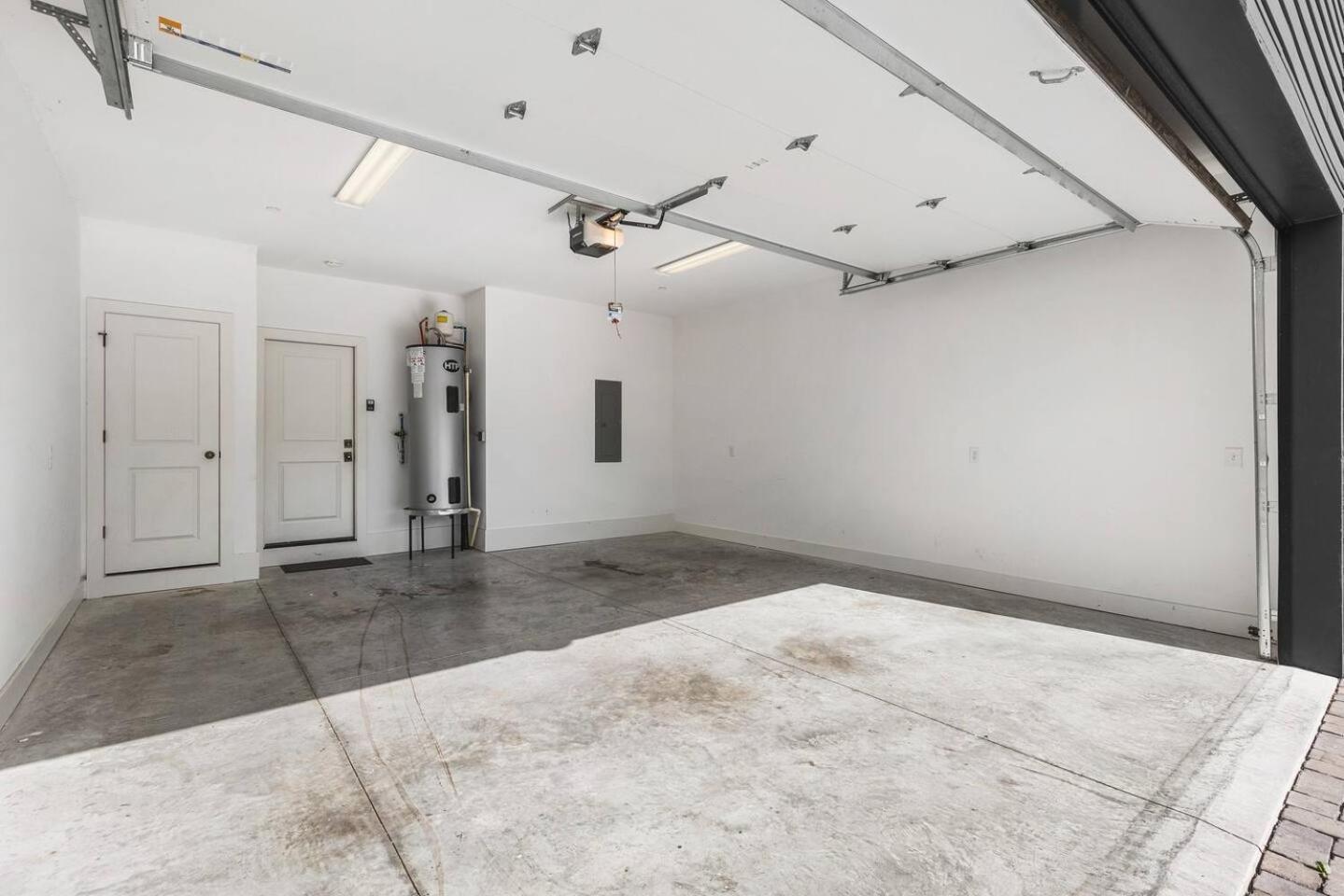 Walk To 12 South And Belmont With Garage Firepit And Patio Nashville