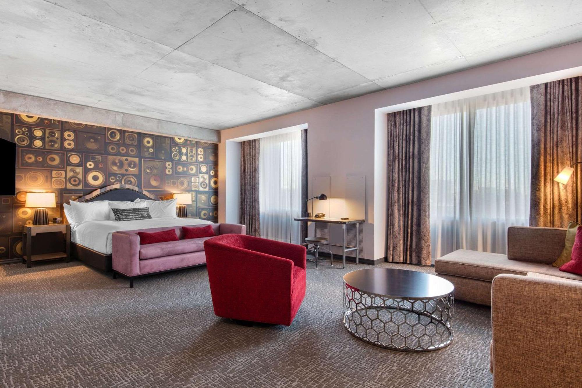 Cambria Downtown Hotel