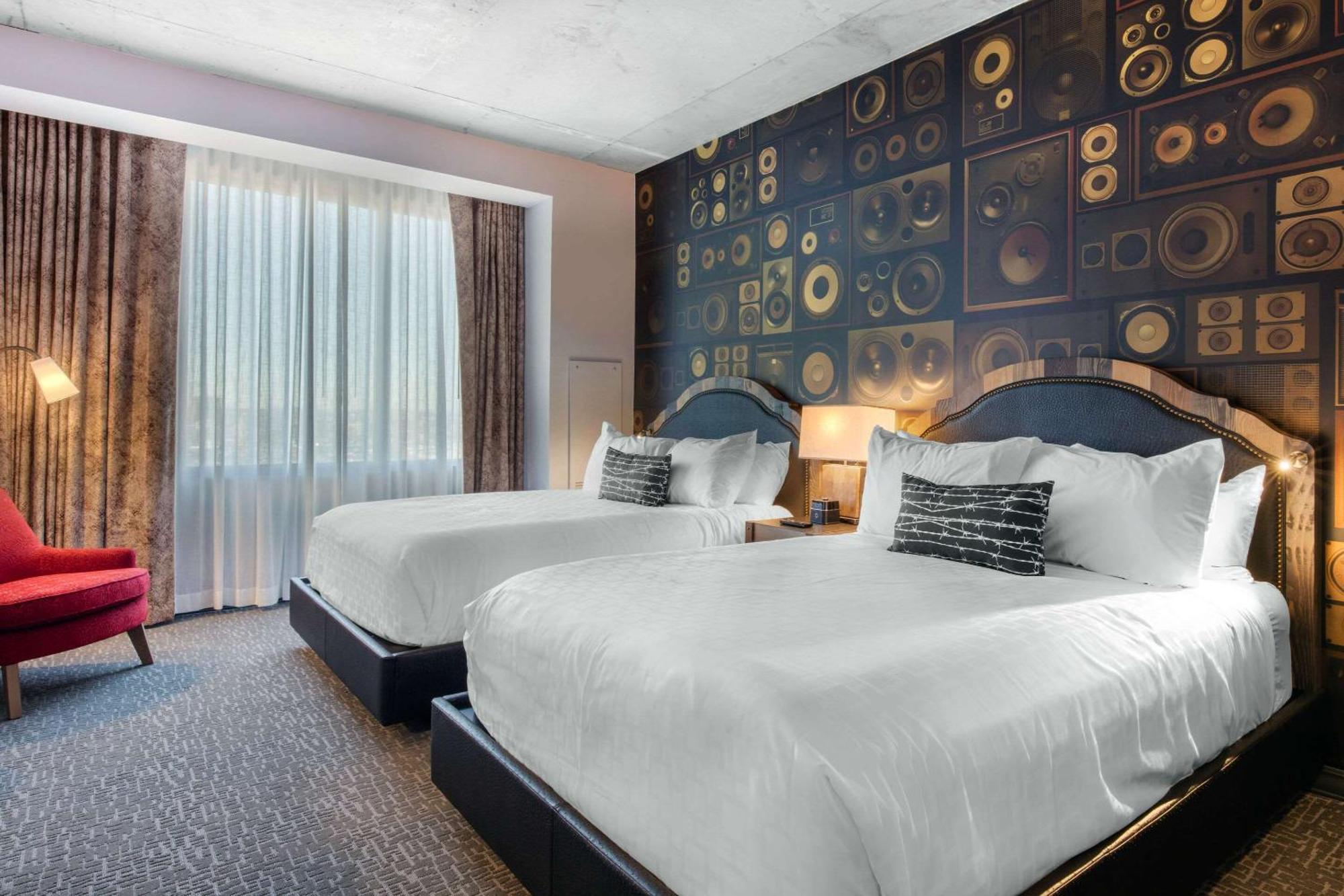 Cambria Downtown Hotel 4*