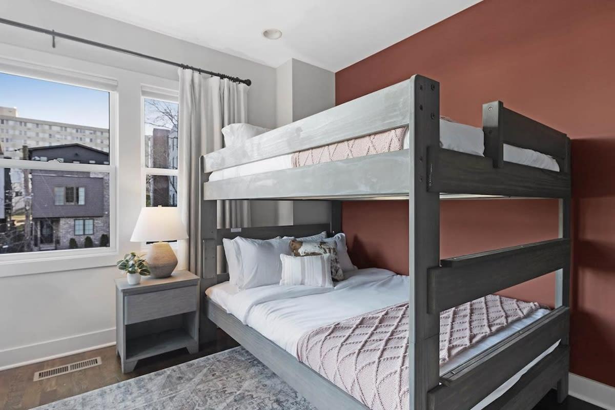 Holiday home The Hadden House - Rooftop Lounge With Firepit