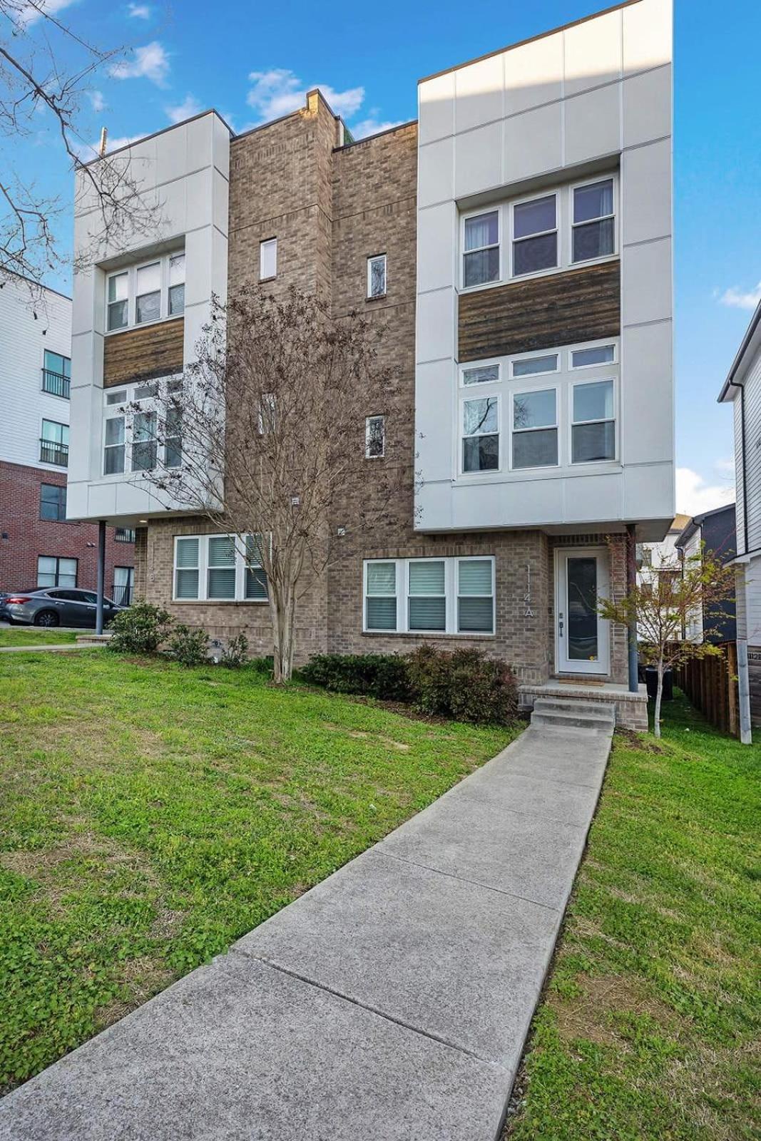 The Hadden House - Rooftop Lounge With Firepit *