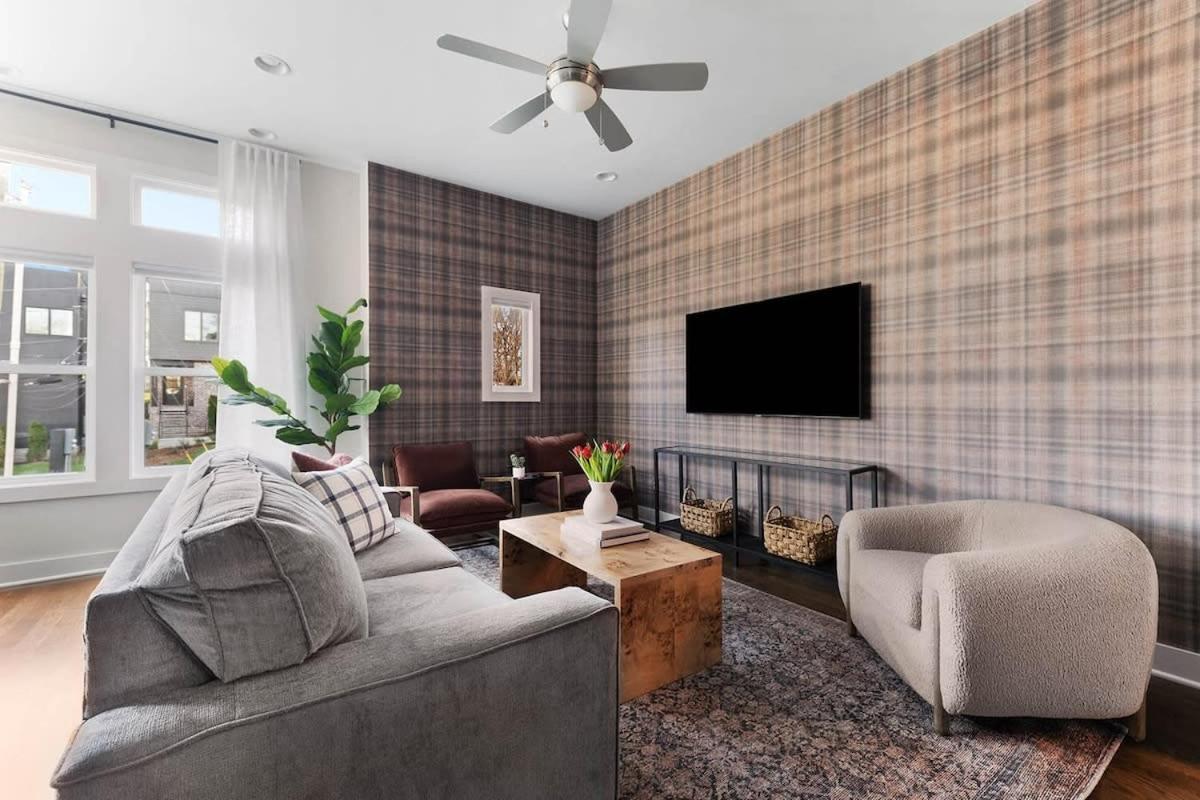 Holiday home The Hadden House - Rooftop Lounge With Firepit