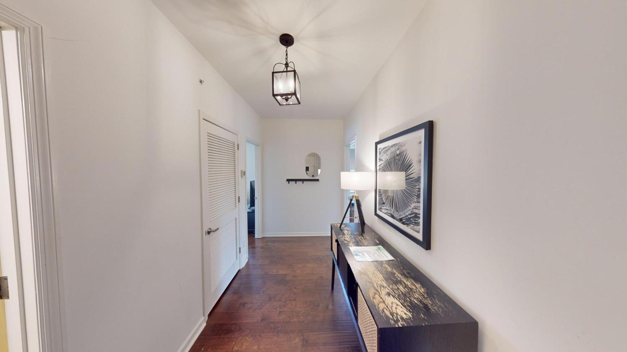 Apartment West End Getaway *