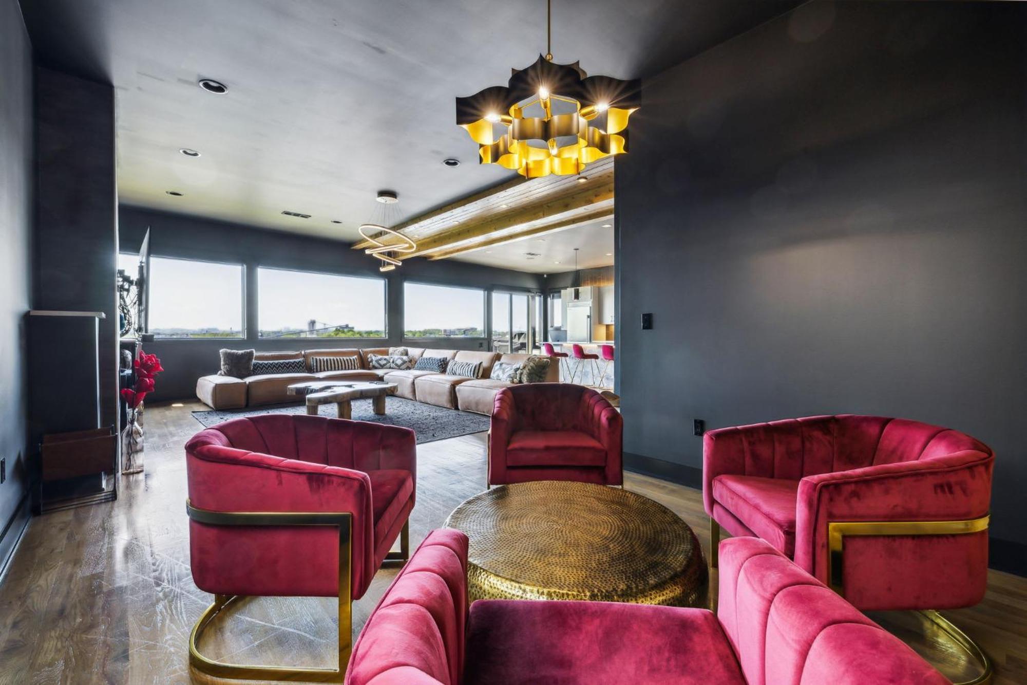 Epic Luxury Mansion W Skyline Views * Nashville