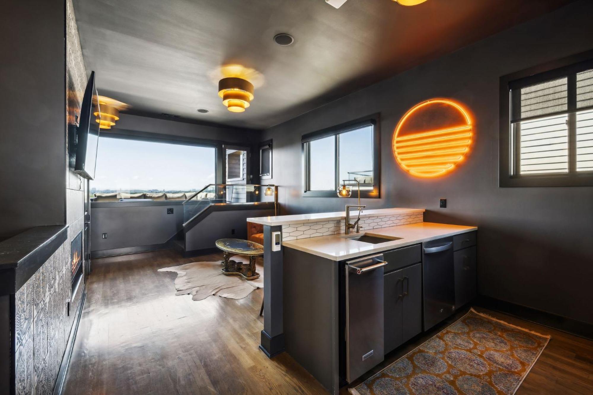 Holiday home Epic Luxury Mansion W Skyline Views *