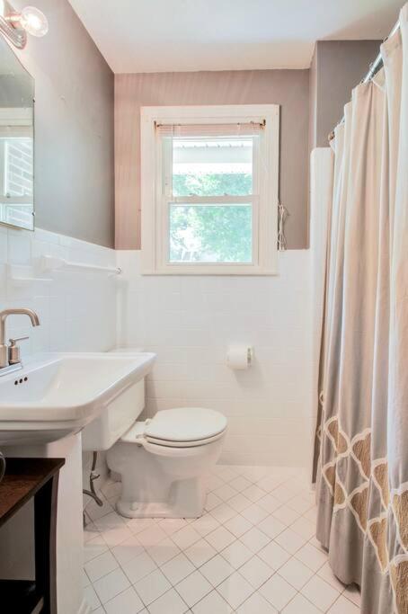 Holiday home Gem Grill Mini Pickleball Sleeps 12