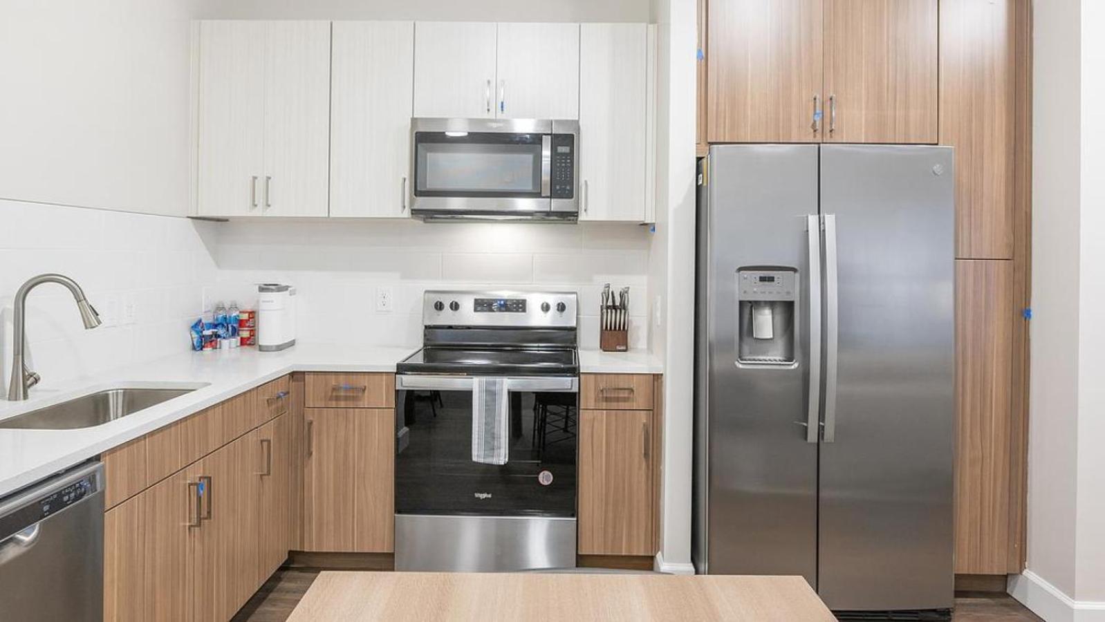 Landing Modern With Amazing Amenities Nashville