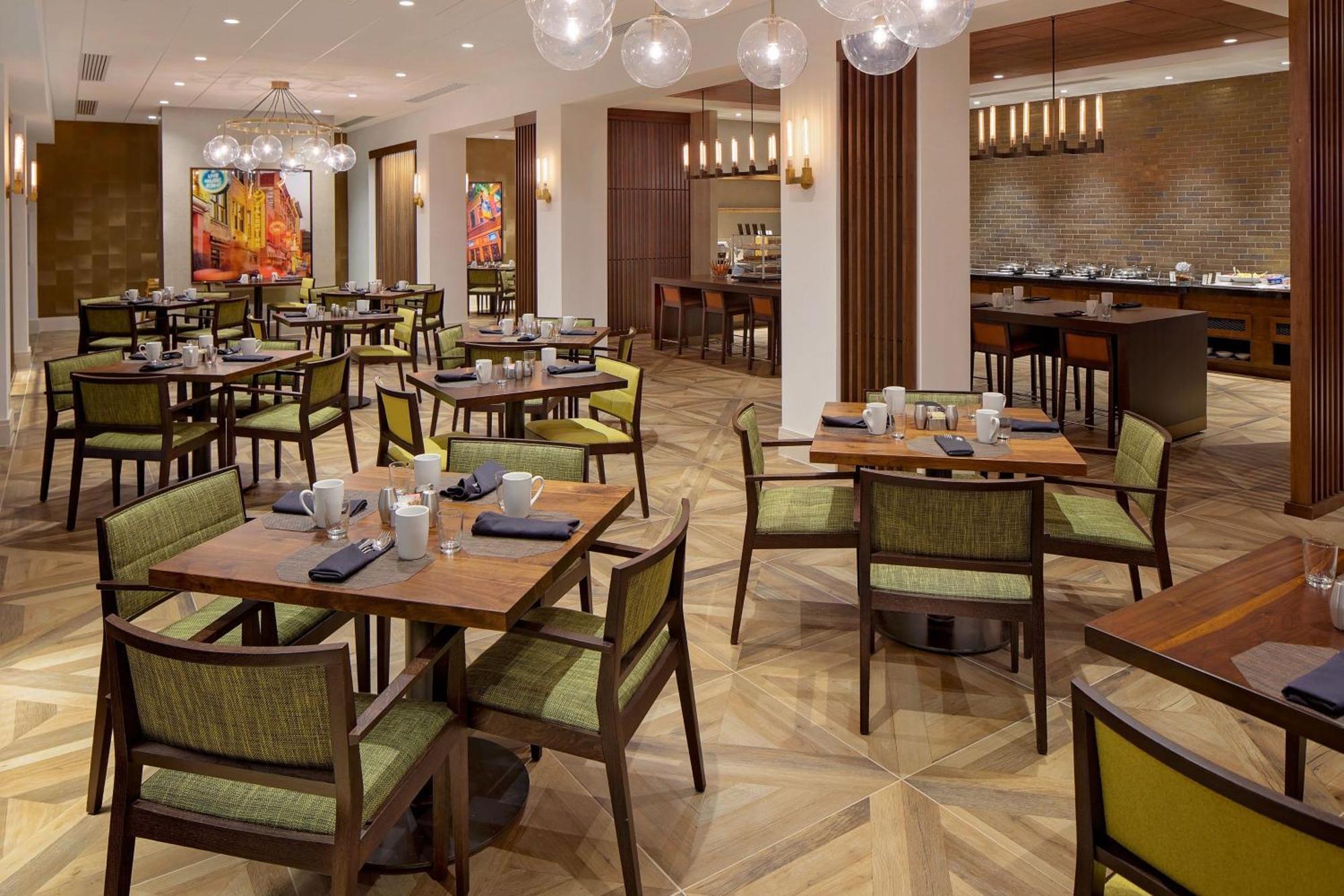 Airport Marriott Hotel