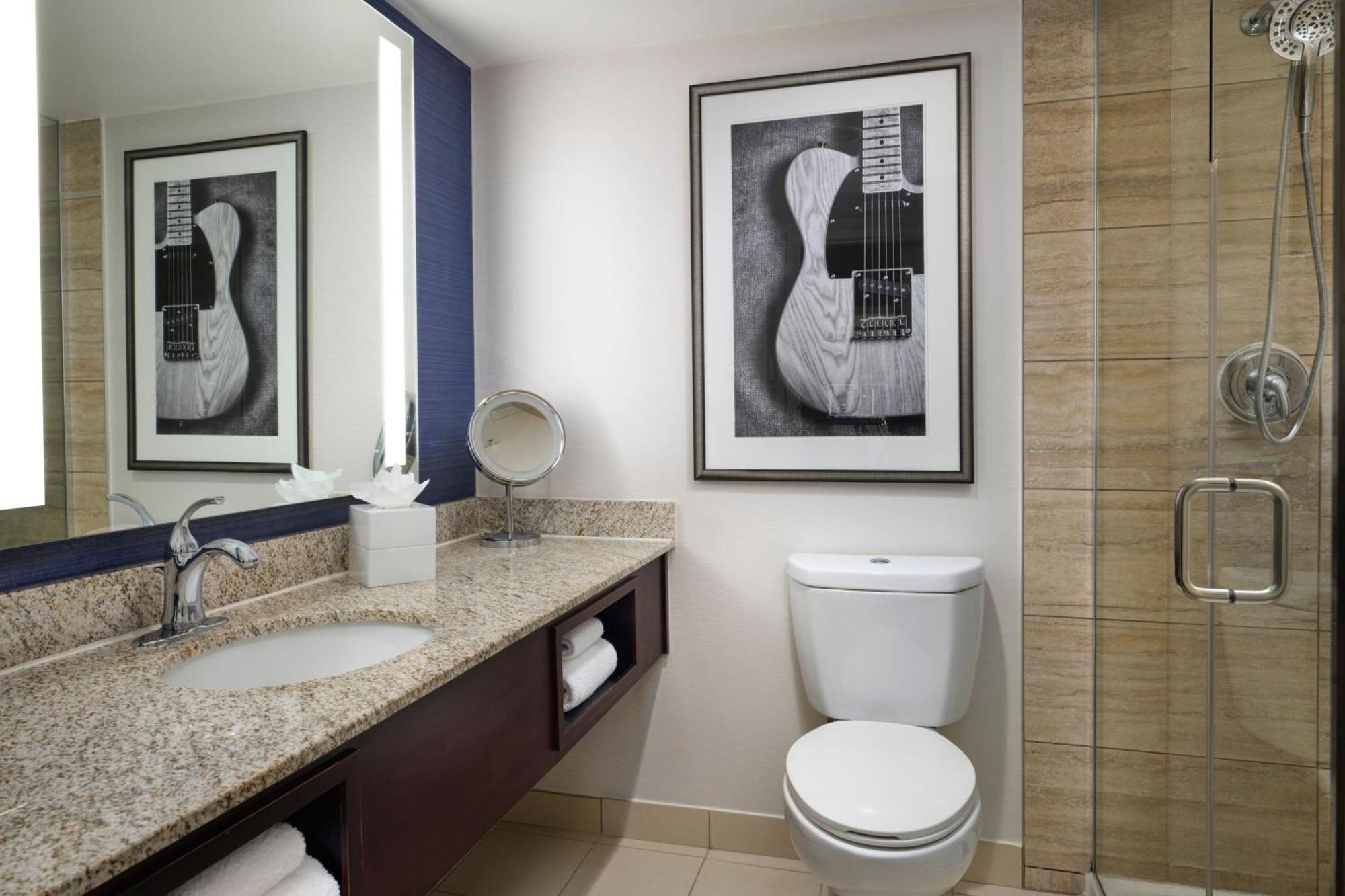 Hotel Airport Marriott 4*