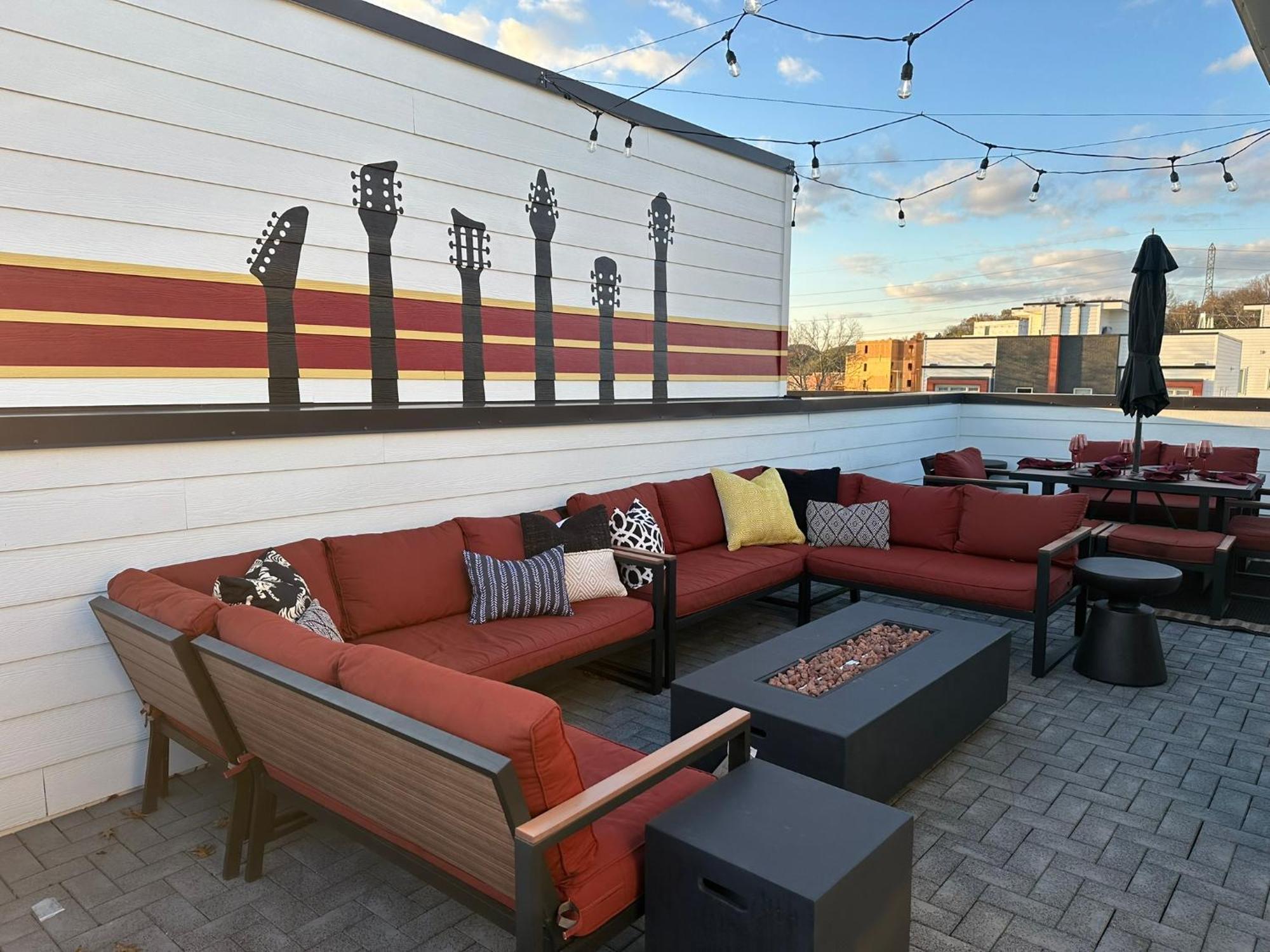 Cool Townhouse Close To Downtown Holiday home *