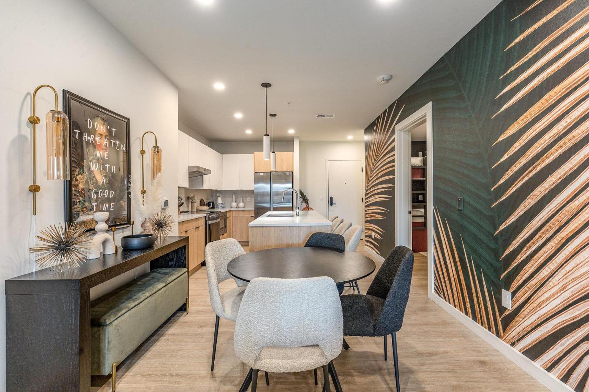 Hyve - Zest - Pool & Gym - Get Ready Vanities * Nashville