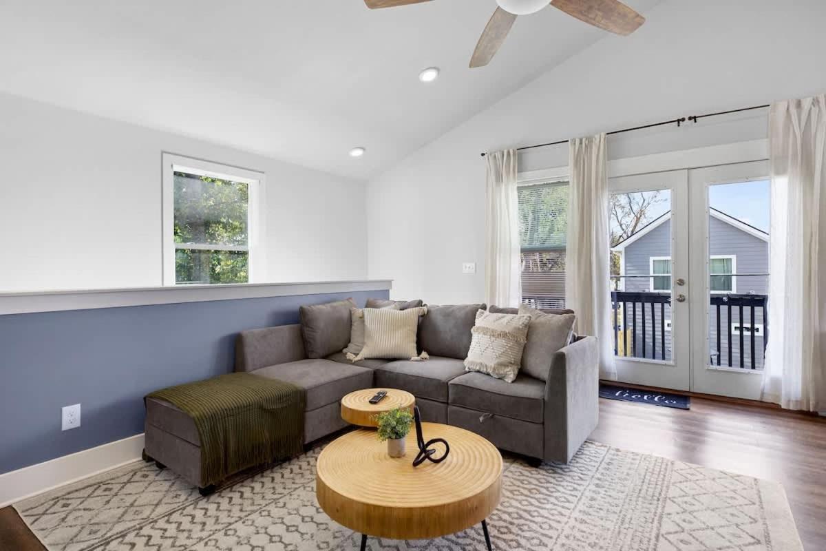 5 Mins To Downtown 2 Bed 1 Bath 2 Car Garage Holiday home Nashville