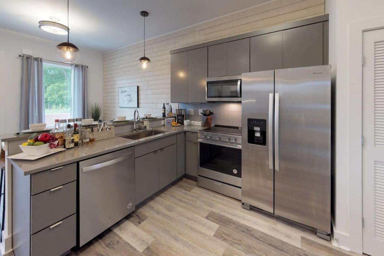 Great Location 1 Bedroom Sleeps 4 Nashville