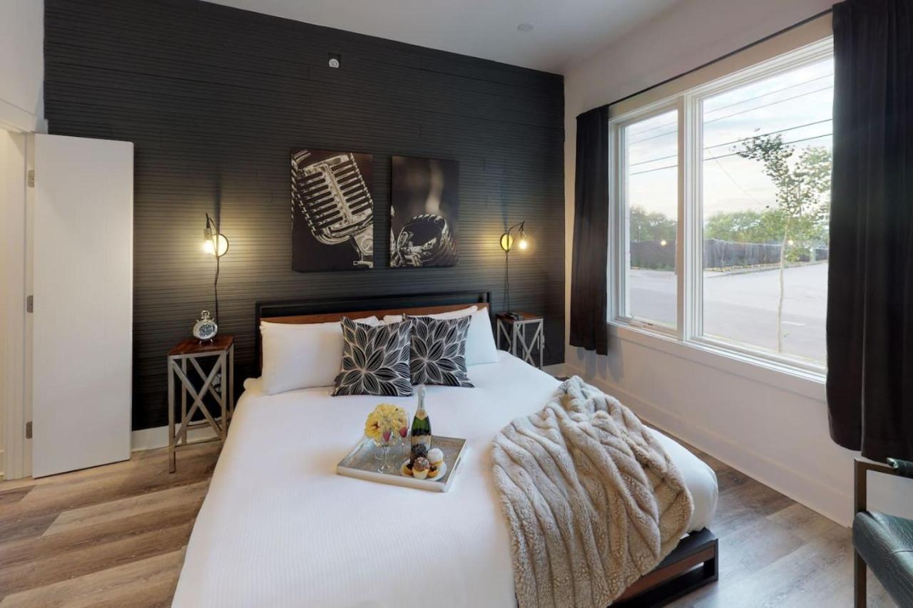 Great Location 1 Bedroom Sleeps 4