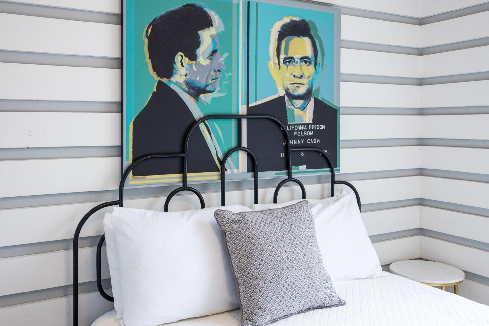 Holiday home Vivid Vocals - 4 Mins To Broadway - Rooftop Patio *