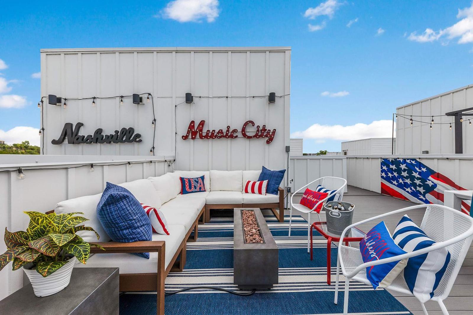 Holiday home The Bluebell - Rooftop Lounge With Hot Tub Nashville