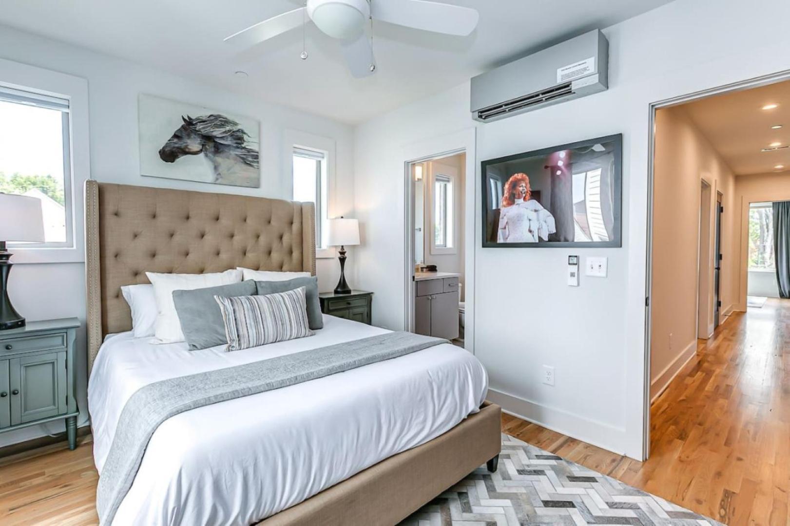 11 Beds 6 Full Baths 5 Minutes To Downtown Nashville