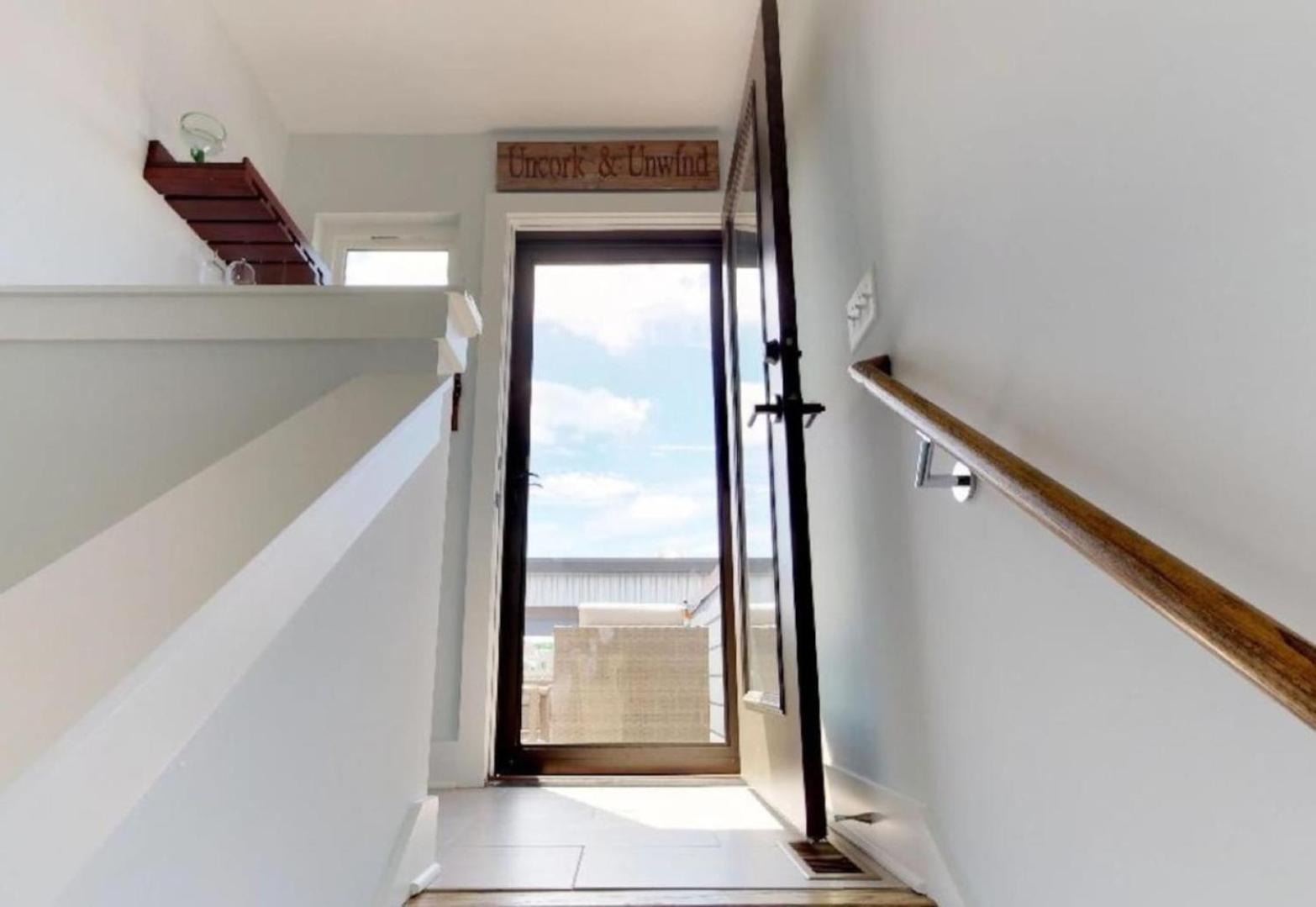 Rooftop Deck With View Modern Charming *
