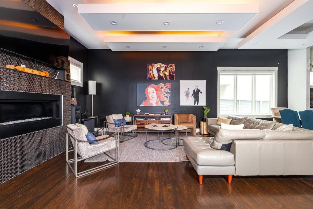 Holiday home Luxury House - Heated Pool - In The Gulch - Walk Anywhere Nashville