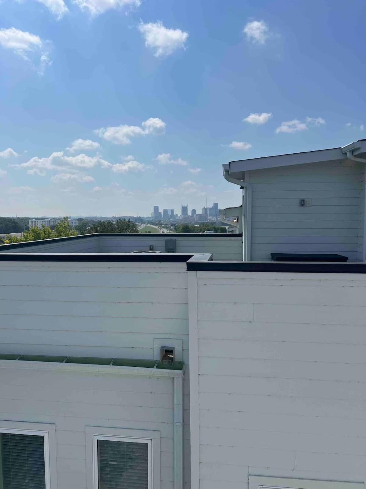 Delight - Fun Murals & Downtown Views Holiday home *