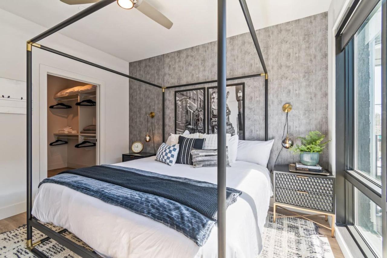 Holiday home Walk To Nightlife, Vanderbilt, Minutes To Broadway *