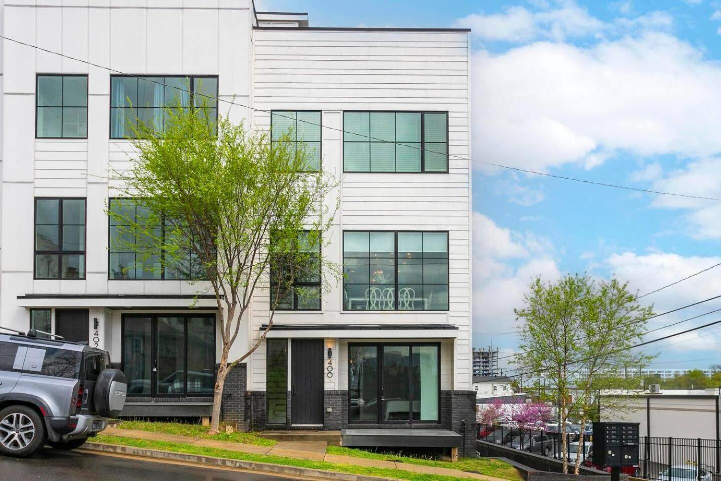 Downtown Modern Rooftop Patio Vanderbilt 8 Beds Nashville