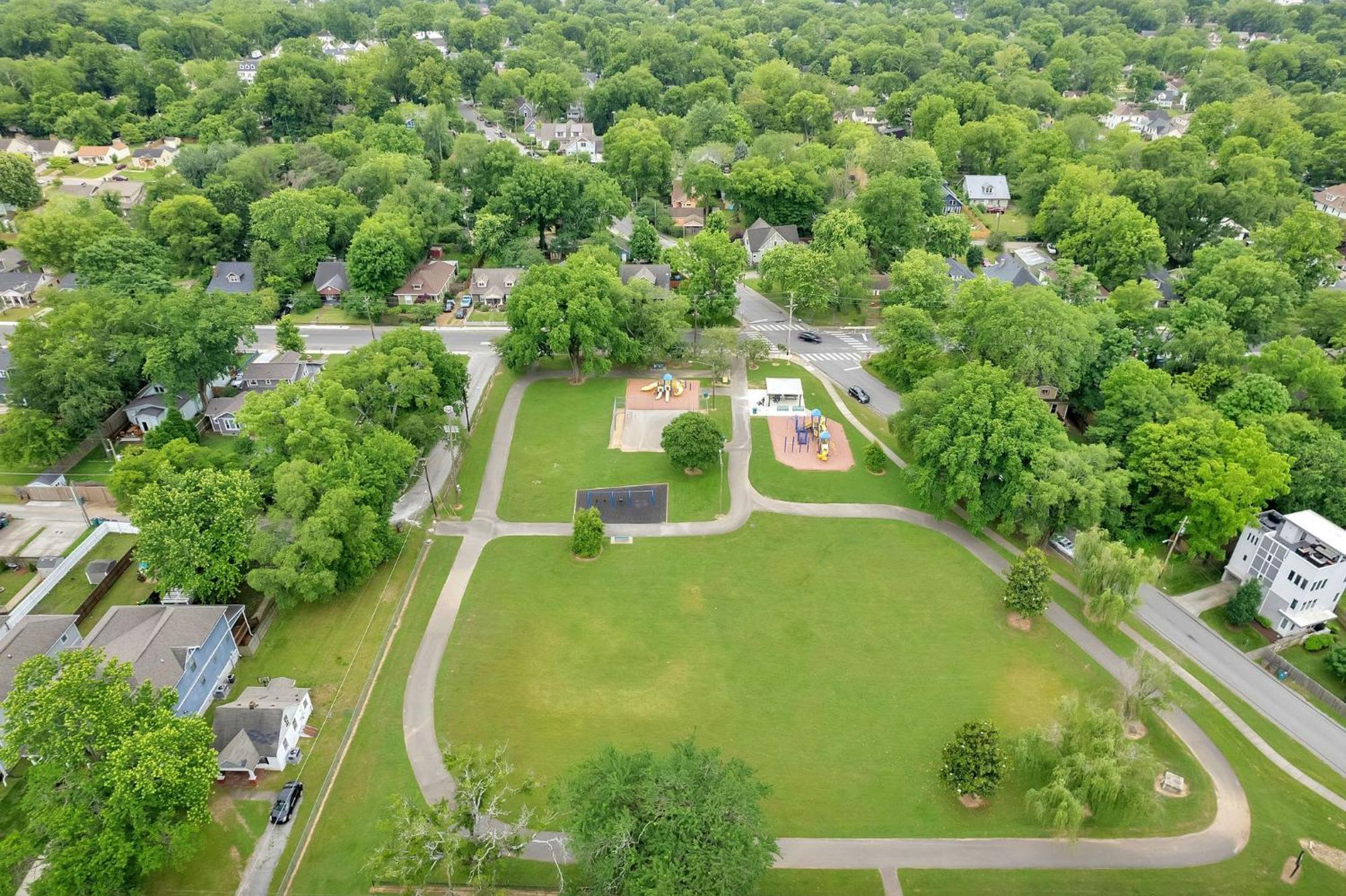 Lux East Nash-hot Tub & Rooftop Patio Nashville