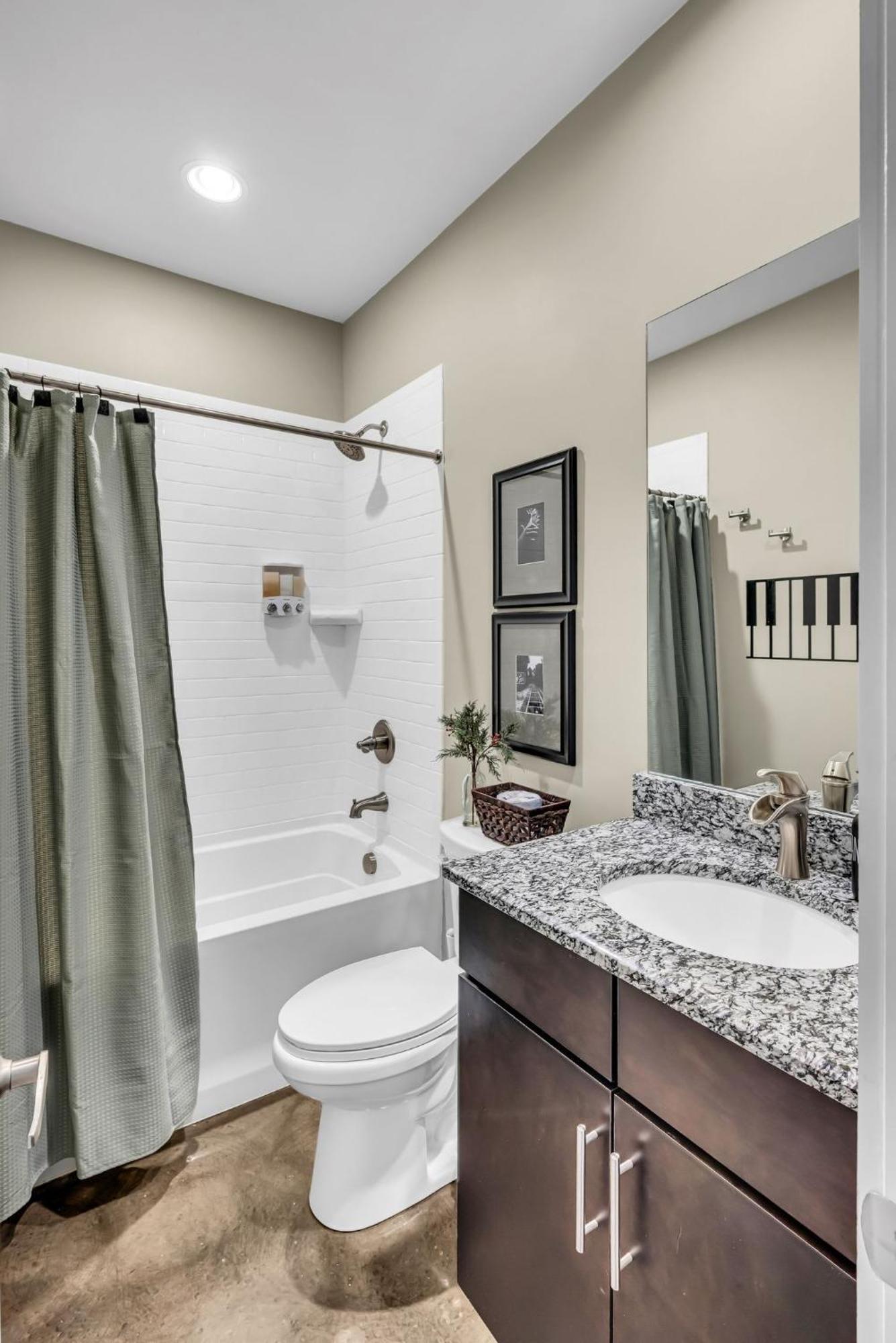 Holiday home Lux East Nash-hot Tub & Rooftop Patio Nashville