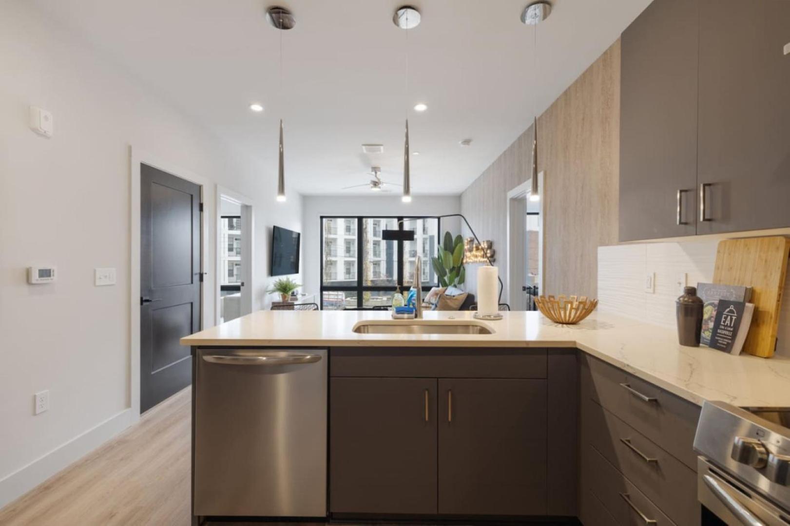 Holiday home Walk To Nightlife, Vanderbilt, Minutes To Broadway *