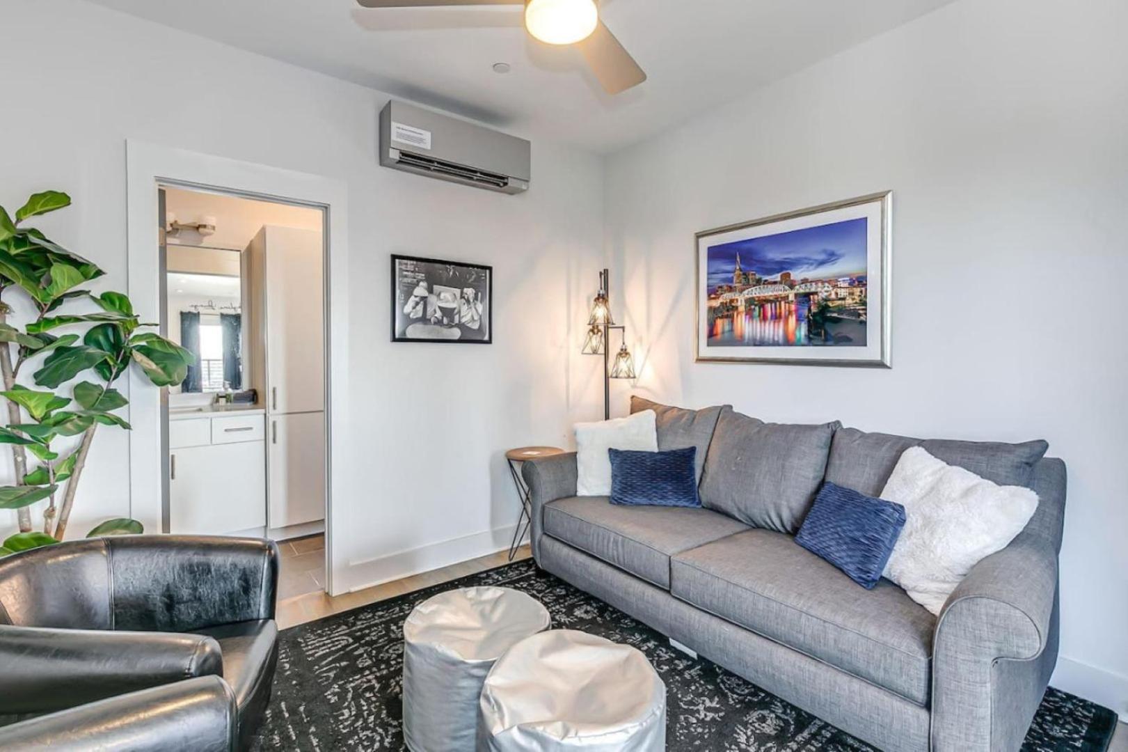 Honky Tonk Game With Rooftop Deck Holiday home