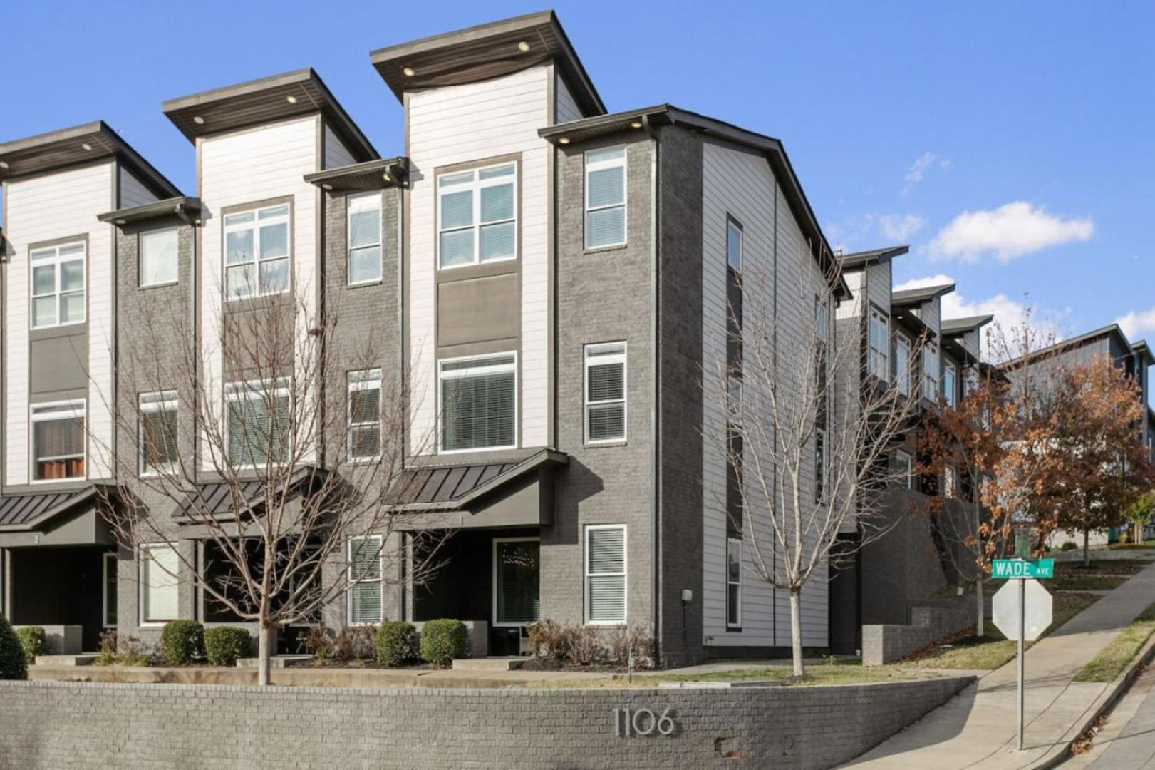 Luxury 4 Bedroom Home, Heart Of The Entertainment Holiday home Nashville