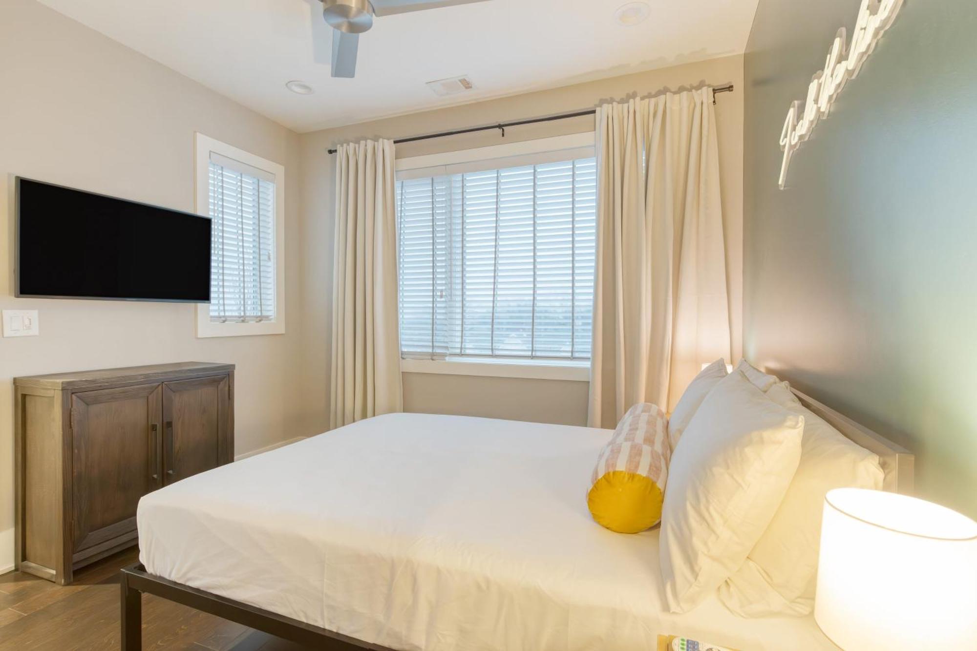Doralee By Avantstay Rooftop Mins From Downtown Dolly Parton Theme Holiday home