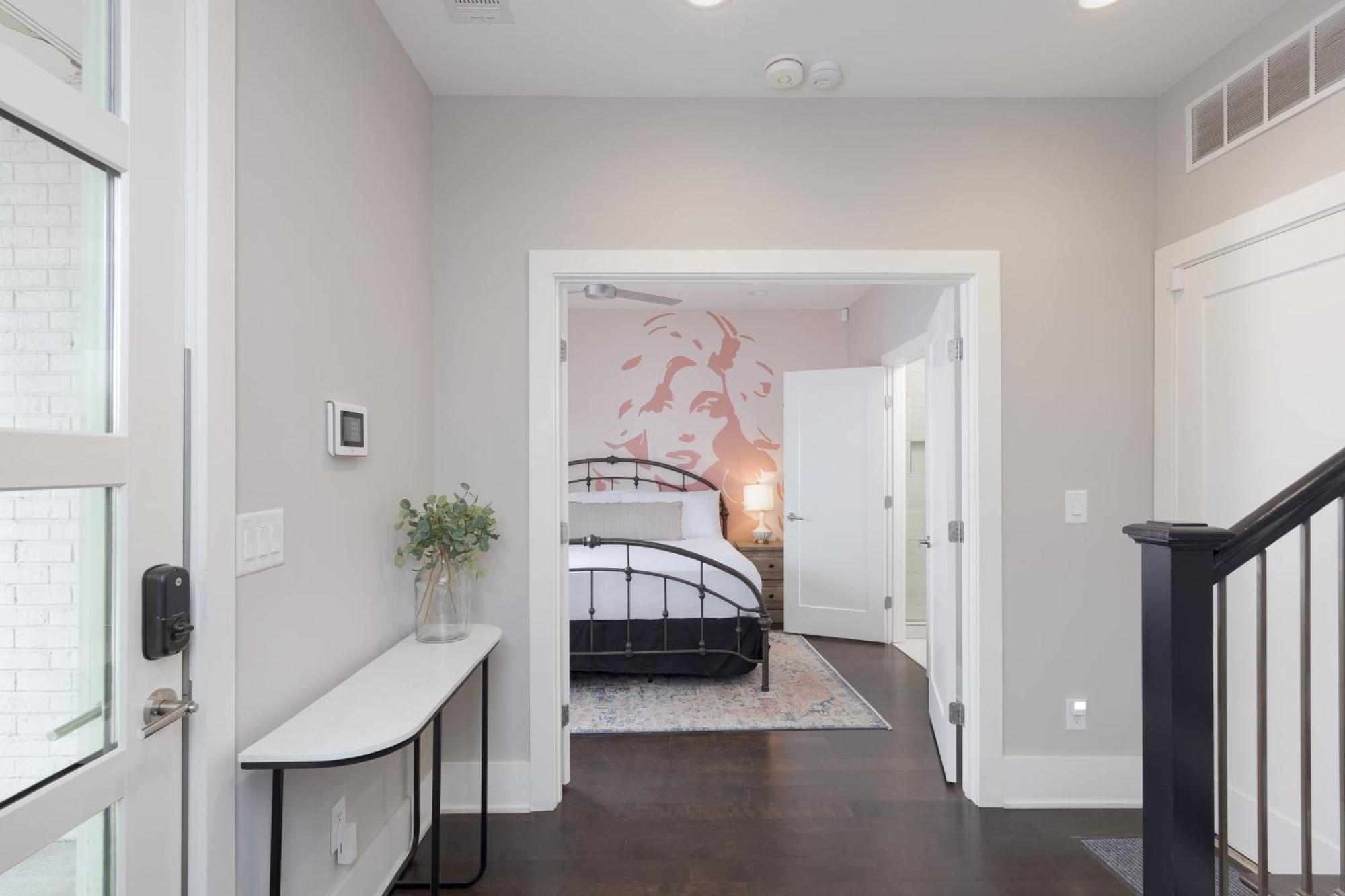Holiday home Doralee By Avantstay Rooftop Mins From Downtown Dolly Parton Theme Nashville