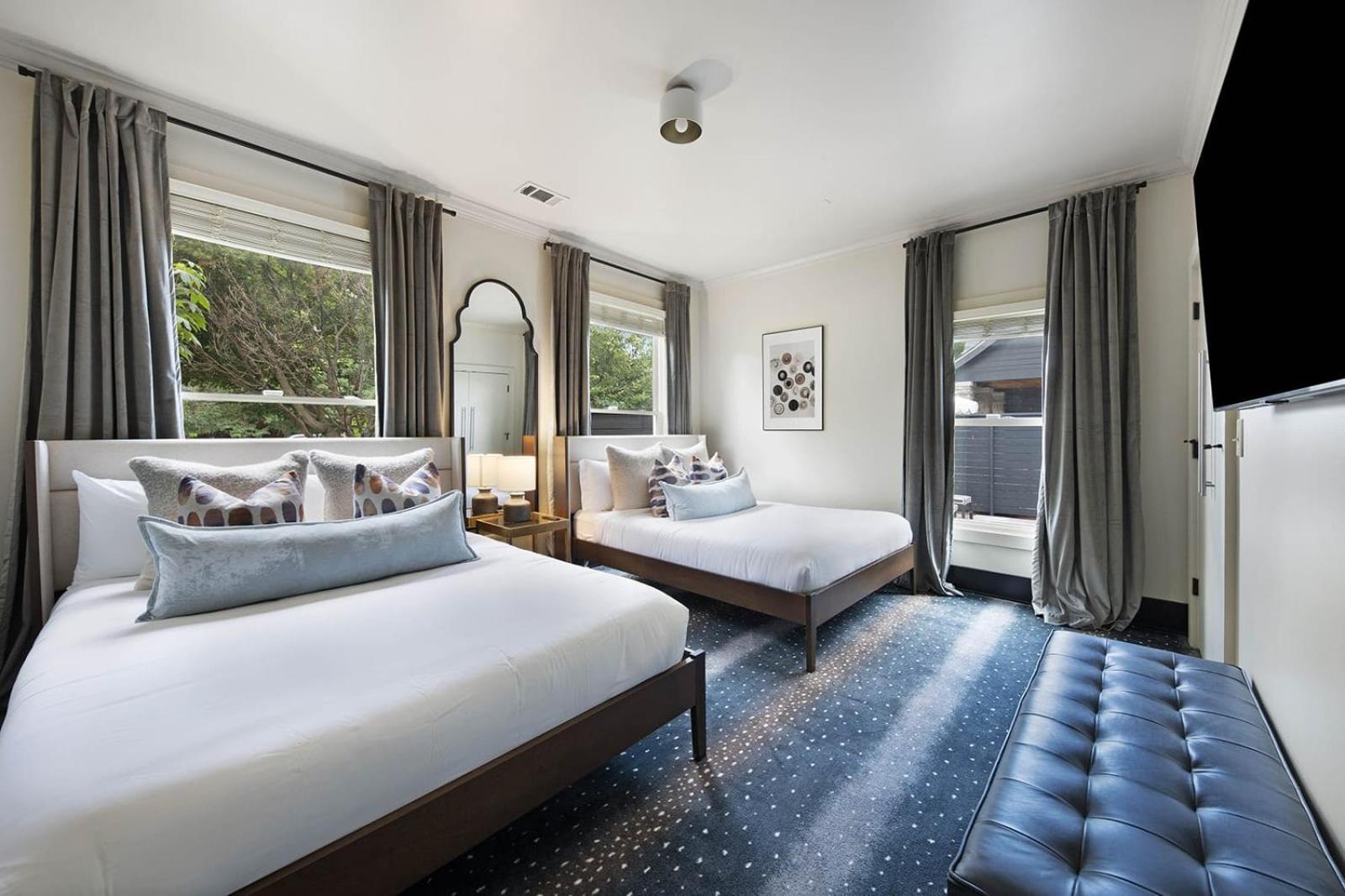 The Rambler - Sparkling Pool & Steps To 12 South *