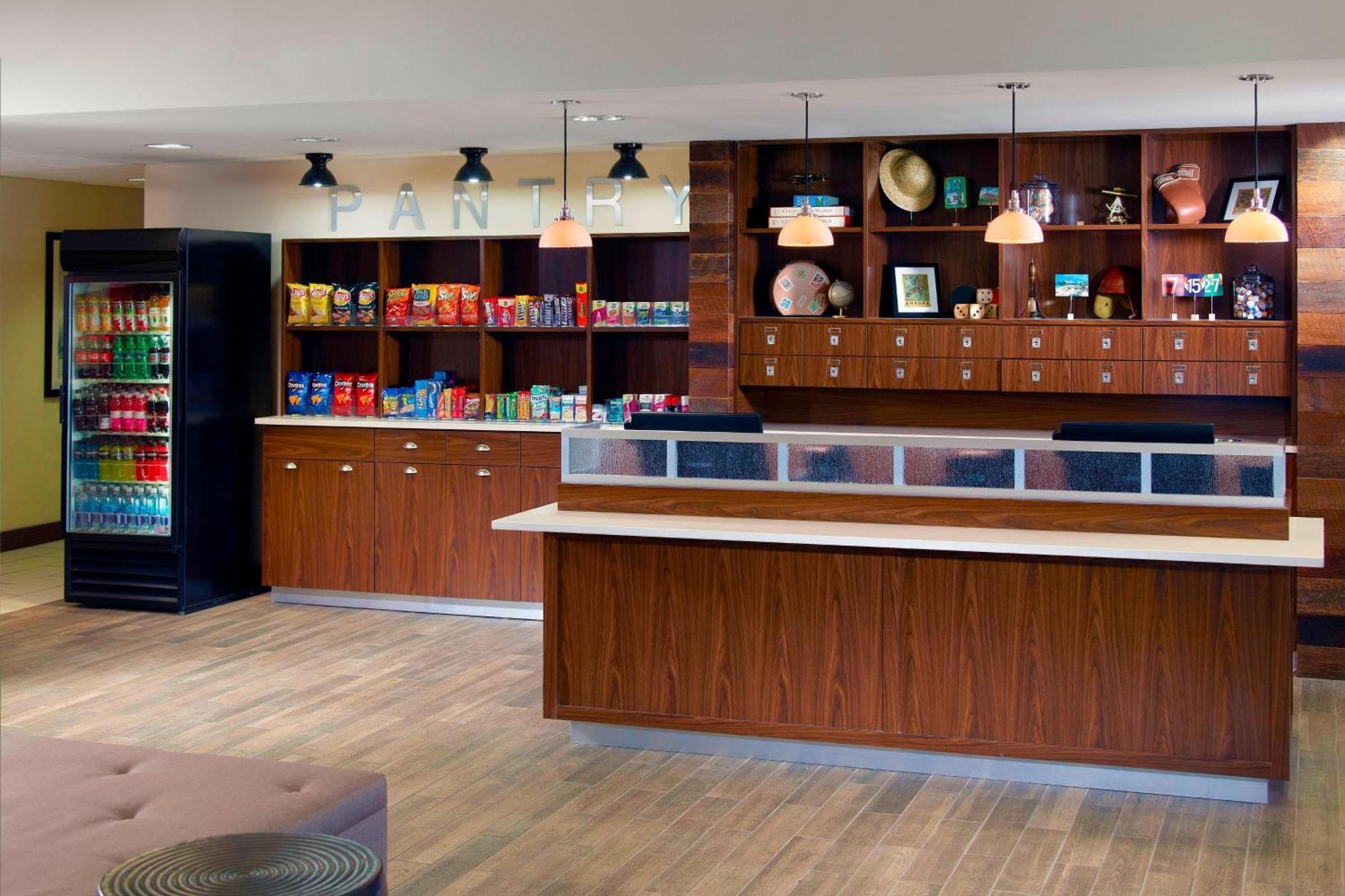 Four Points By Sheraton Airport