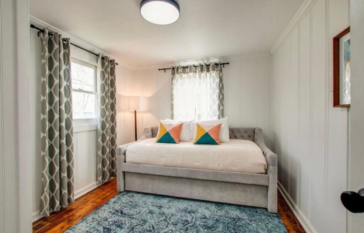 Cozy 3br Fenced Backyard 10 Mins To Broadway * Nashville