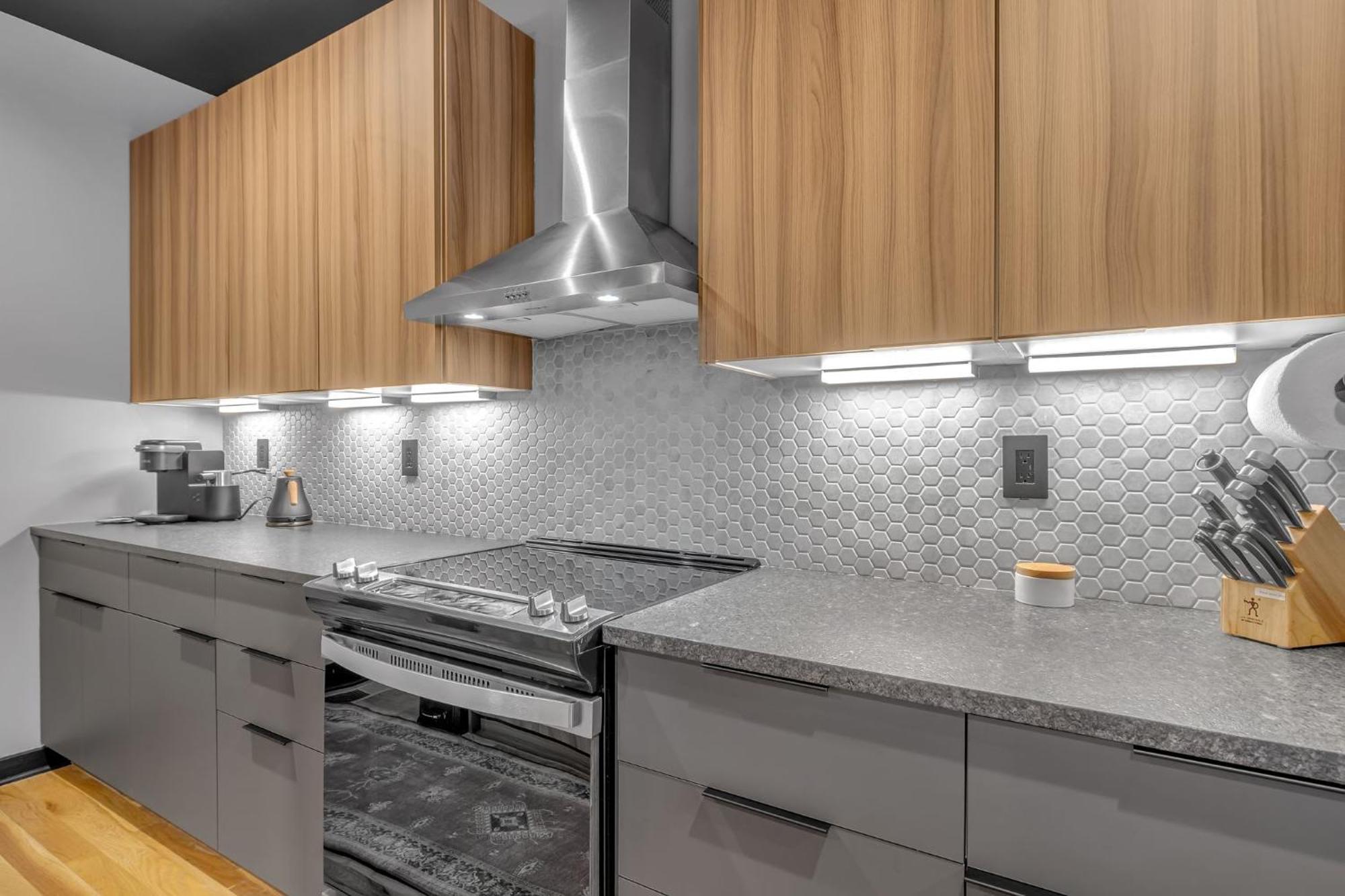 Lux East Nash-awesome Location- 30 Days Holiday home *